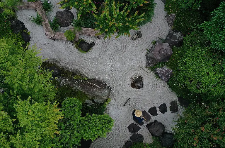 traditional-Japanese-Dry-Landscape