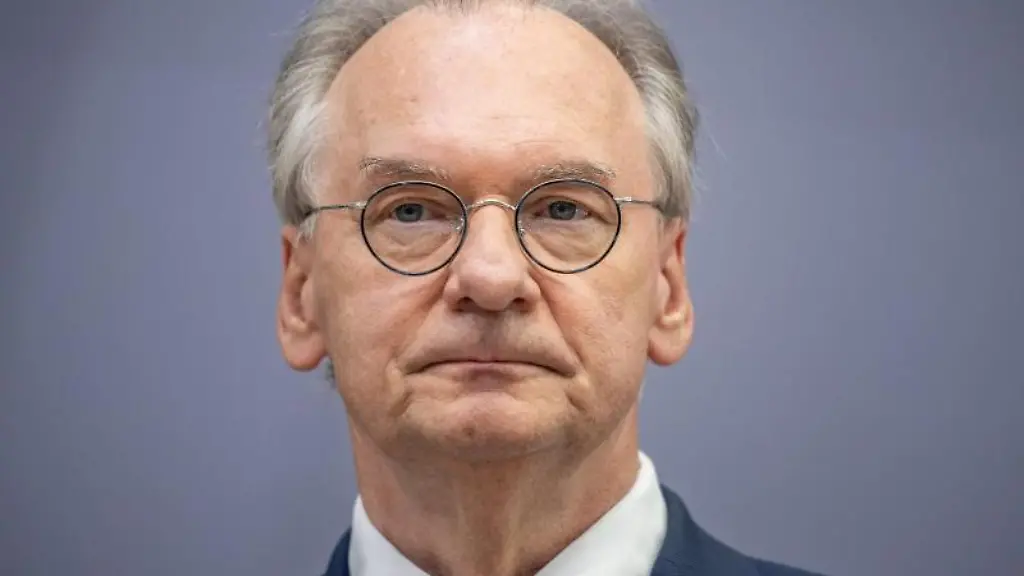 Reiner-Haseloff-CDU-bei-einer-Pressekonferenz