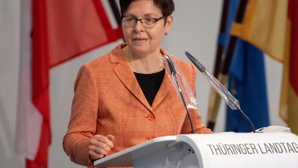 Heike-Taubert-SPD-spricht-im-Thueringer-Landtag