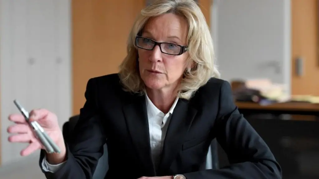 Gaby-Schaefer-spricht