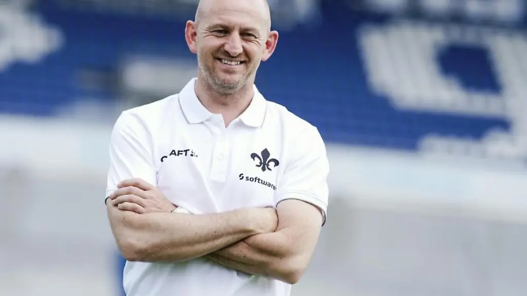 Torsten-Lieberknecht-Trainer-beim-SV-Darmstadt-98