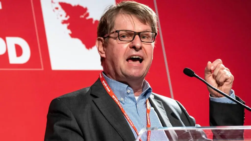 Ralf-Stegner-SPD-Kandidat-seiner-Partei-in-Schleswig-Holstein-fuer-die-Bundestagswahl