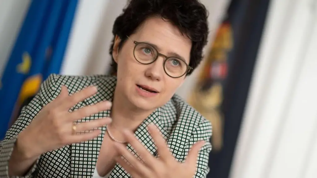 Marion-Gentges-CDU-Ministerin-der-Justiz-in-Baden-Wuerttemberg-spricht