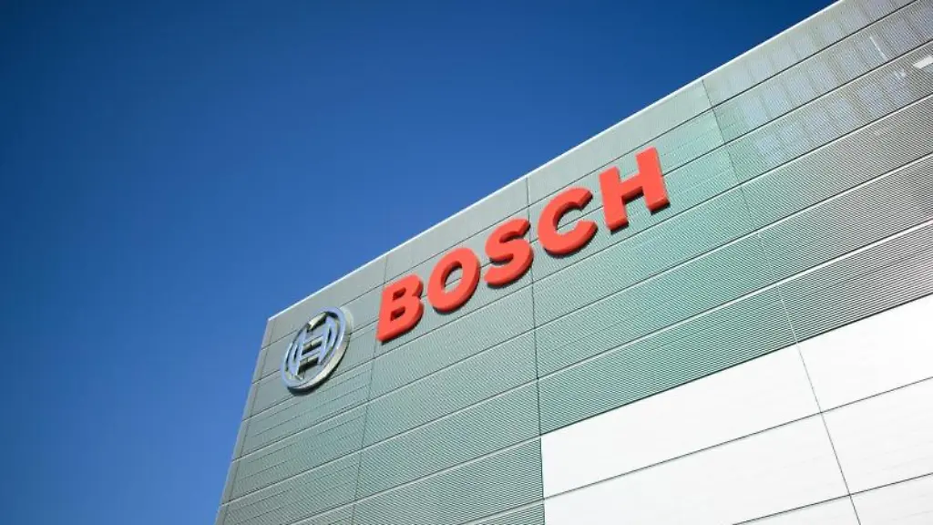 Das-Logo-von-Bosch-an-einer-Fabrik-des-Konzerns