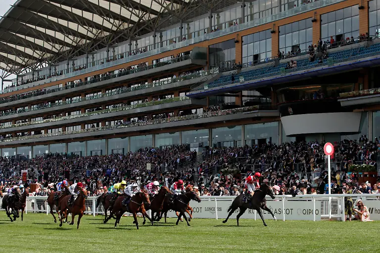2021-06-15T141127Z-106218322-UP1EH6F13EZ44-RTRMADP-3-HORSERACING-ASCOT