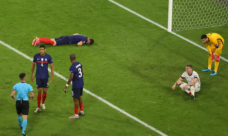 2021-06-15T202221Z-519504586-UP1EH6F1KL7UU-RTRMADP-3-SOCCER-EURO-FRA-GER-REPORT