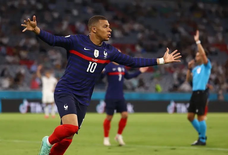 2021-06-15T202553Z-469758010-UP1EH6F1KR4UZ-RTRMADP-3-SOCCER-EURO-FRA-GER-REPORT