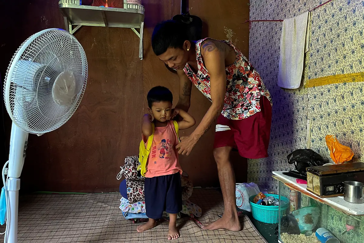 2021-05-28T230049Z-1042381701-RC2RKN9GZUQW-RTRMADP-3-MYANMAR-POLITICS-VICTIM