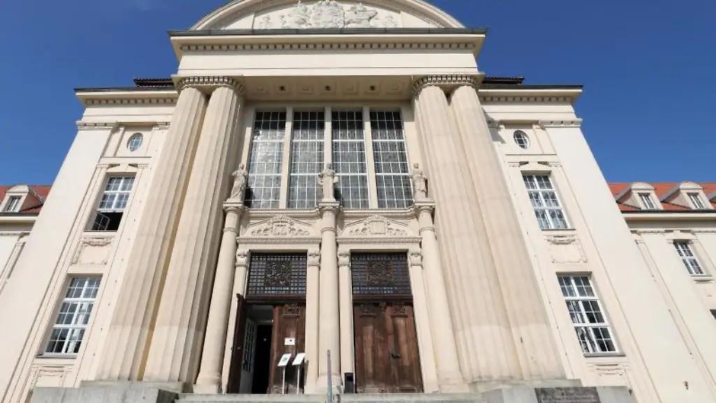 Das-Landgericht-in-Schwerin