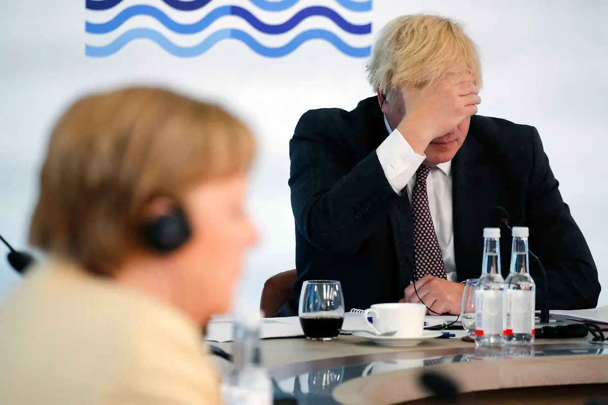 1059128ac0b6b78896d3180af618c67e