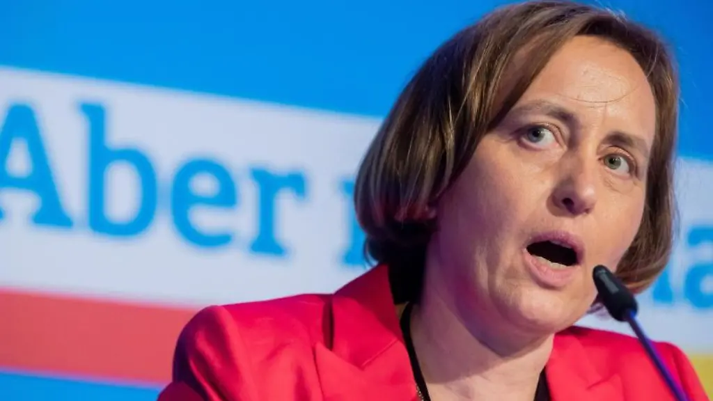 Beatrix-von-Storch-stellvertretende-Fraktionsvorsitzende-der-AfD-Bundestagsfraktion