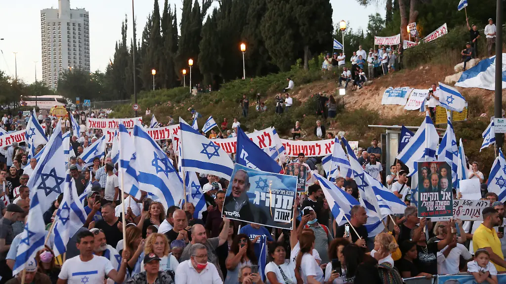 2021-06-10T172827Z-223005686-RC2TXN997SFD-RTRMADP-3-ISRAEL-POLITICS-PROTEST
