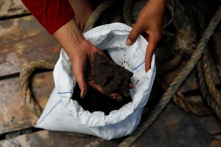 2021-06-07T230110Z-1603456565-RC2H5N9631QW-RTRMADP-3-INDONESIA-TIN