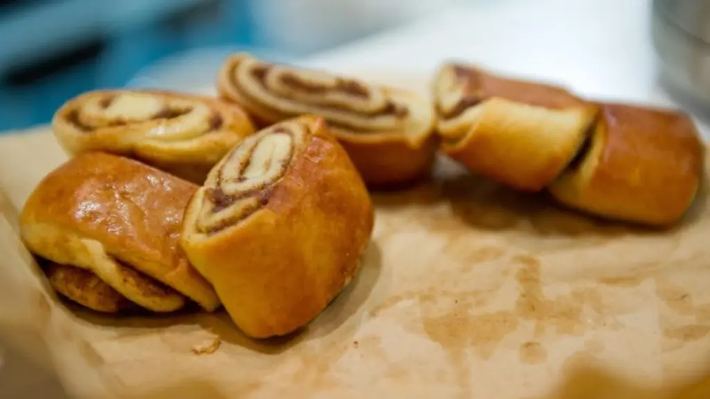 Zimtschnecken-liegen-nebeneinander