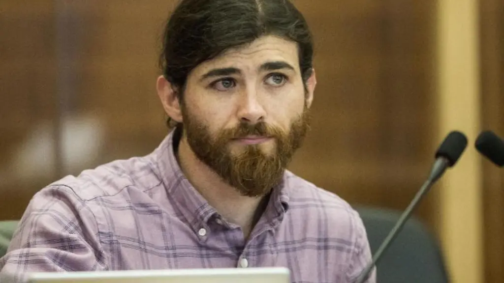 Der-Angeklagte-Franco-A-sitzt-im-Oberlandesgericht-OLG-Frankfurt