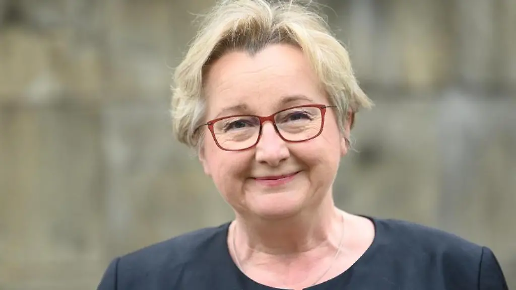 Theresia-Bauer-Buendnis-90-Die-Gruenen-Ministerin-fuer-Wissenschaft-Forschung-und-Kunst-in-Baden-Wuerttemberg