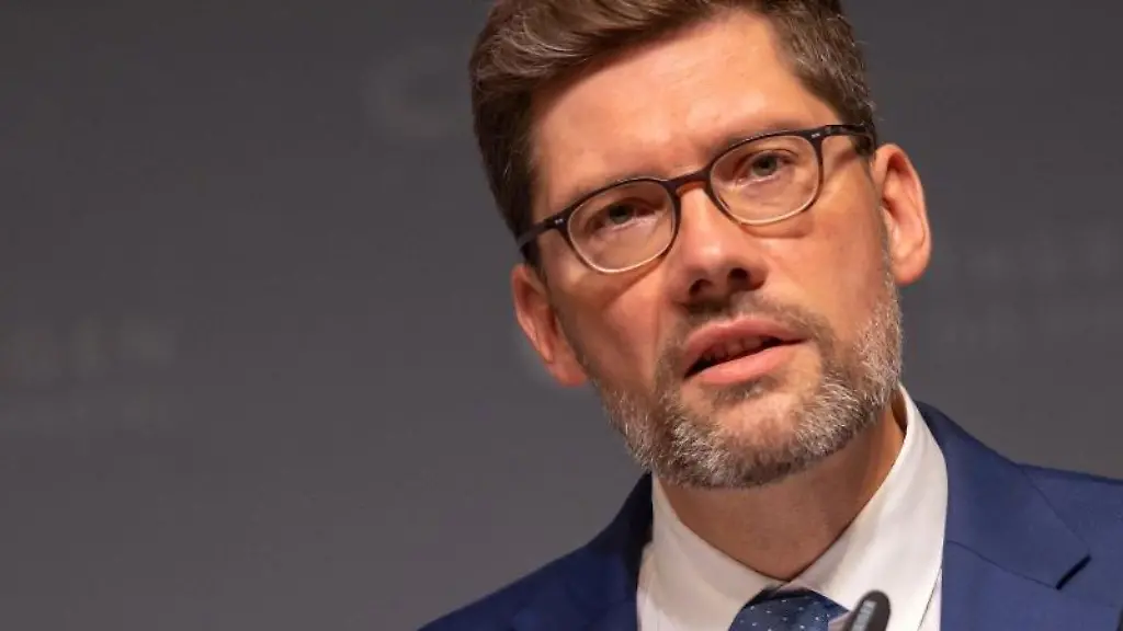 Christian-Hirte-CDU-gestikuliert