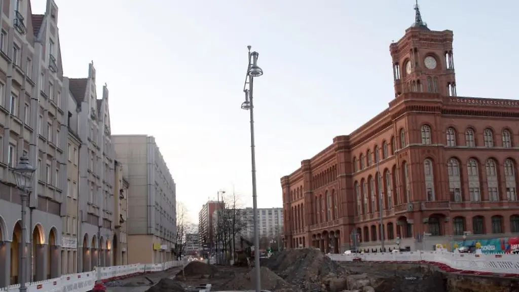 Blick-auf-das-Rote-Rathaus