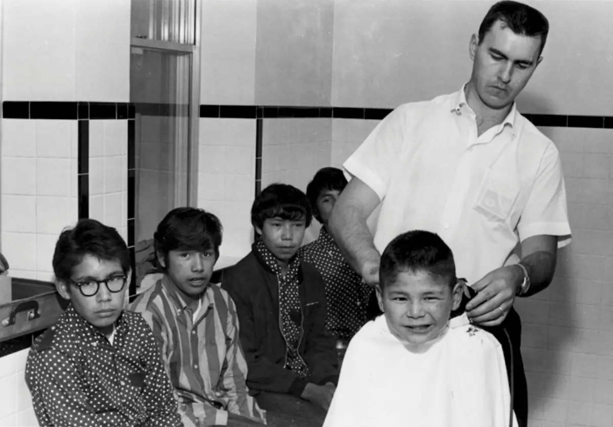 2021-06-04T180656Z-1428598589-RC2OTN9IULZ1-RTRMADP-3-CANADA-INDIGENOUS-RESIDENTIAL-SCHOOLS