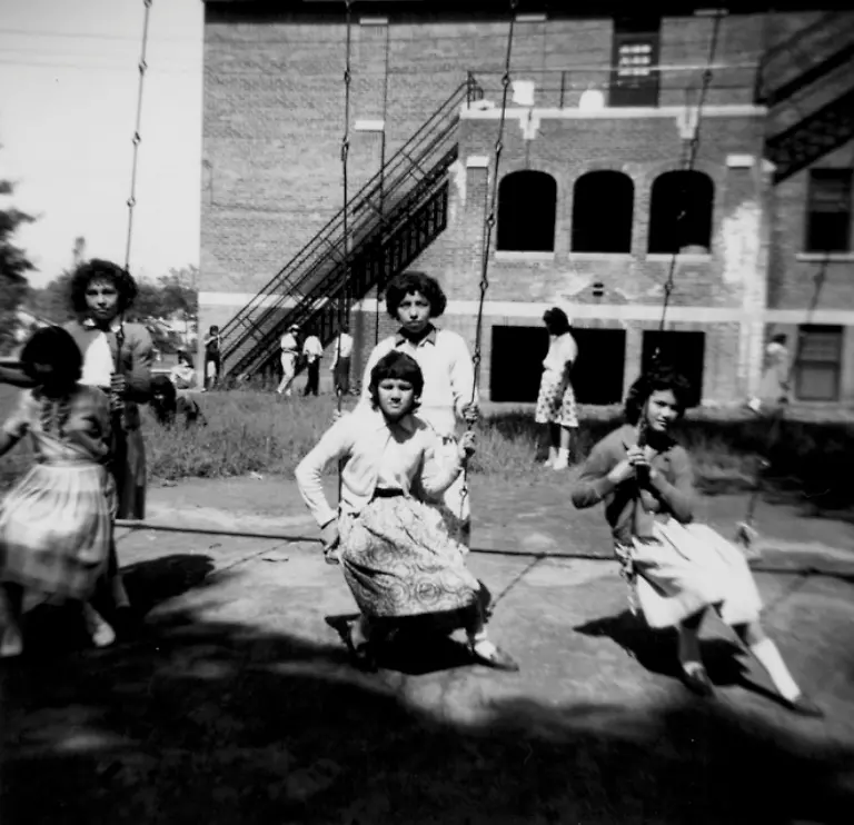 2021-06-04T174932Z-643431907-RC2NTN9833TA-RTRMADP-3-CANADA-INDIGENOUS-RESIDENTIAL-SCHOOLS