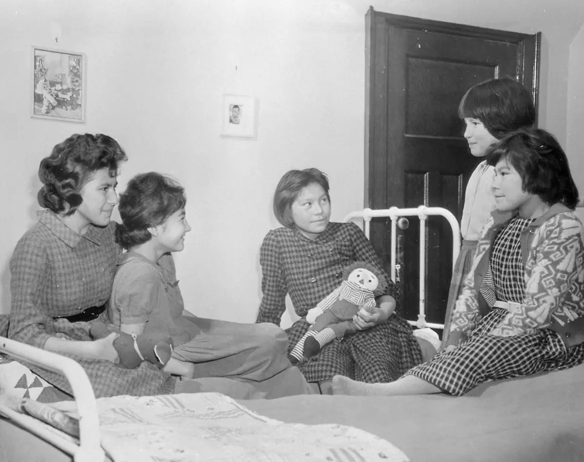 2015-06-02T120000Z-99486565-TM3EB6211IQ01-RTRMADP-3-CANADA-ABORIGINALS