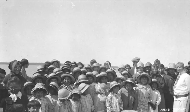 2015-06-02T120000Z-1312849613-TM3EB62106L01-RTRMADP-3-CANADA-ABORIGINAL