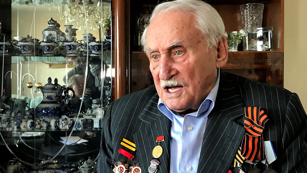 2020-01-15T084709Z-965286969-RC28GE99BSFX-RTRMADP-3-HOLOCAUST-MEMORIAL-AUSCHWITZ-LIBERATION