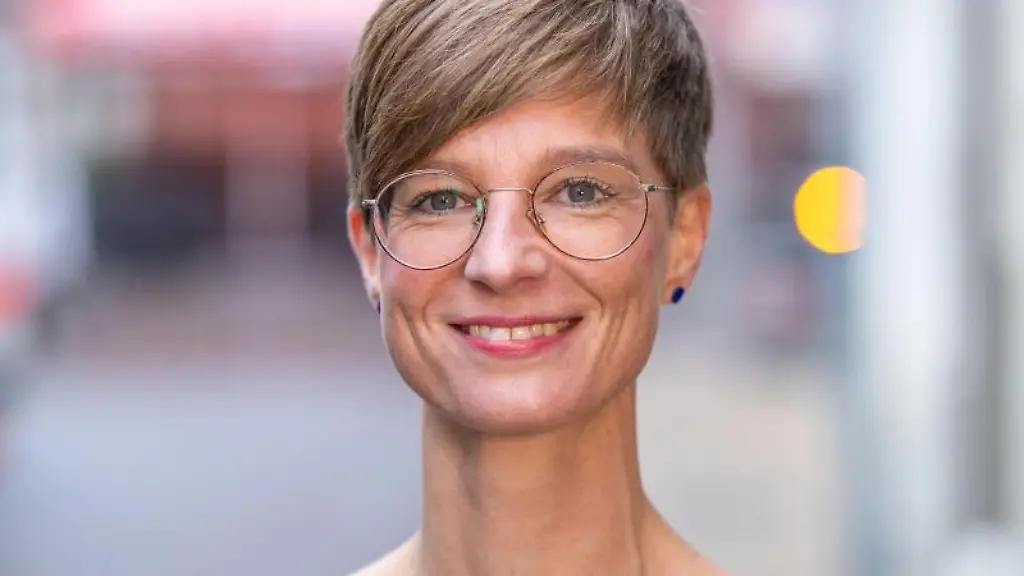 Anne-Shepley-laechelt