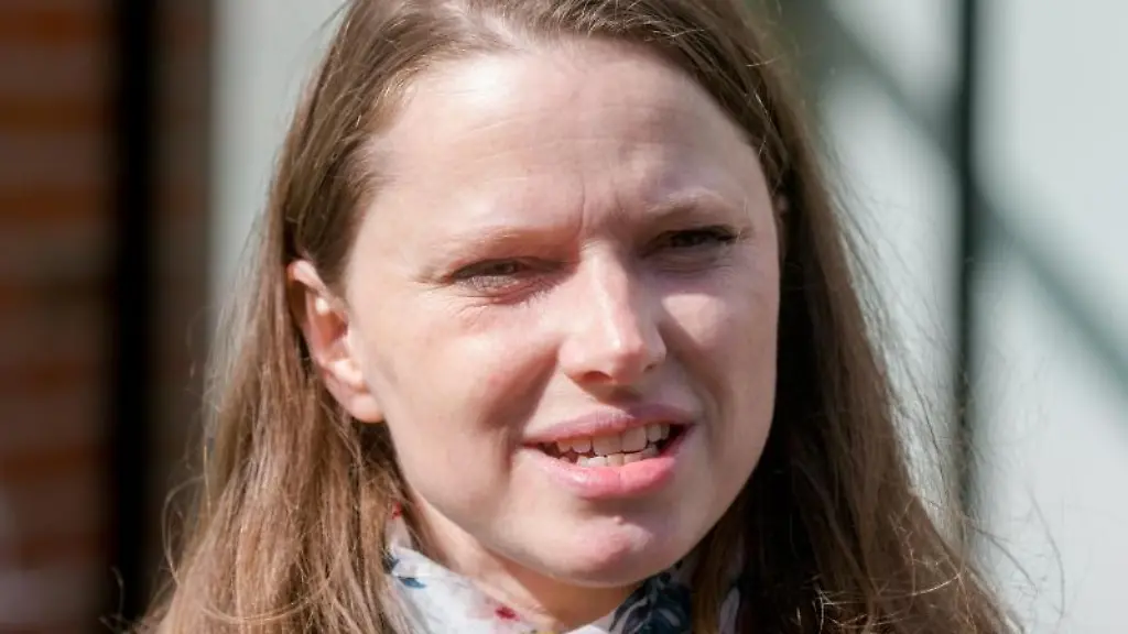 Melanie-Leonhard-SPD-bei-einem-Termin