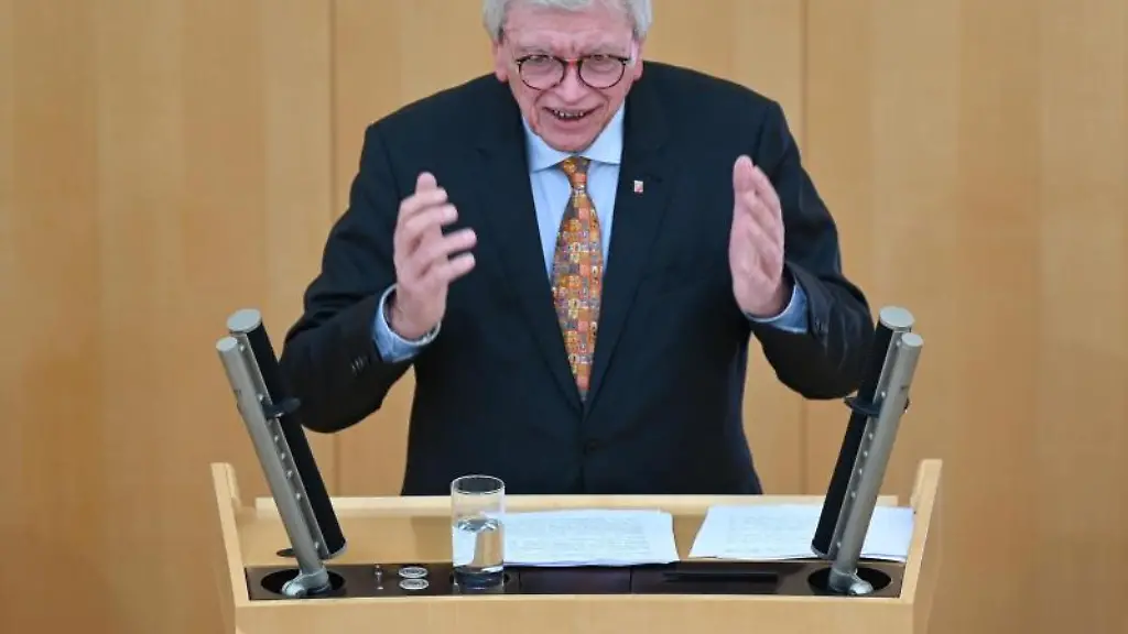 Volker-Bouffier-CDU-Ministerpraesident-des-Landes-Hessen
