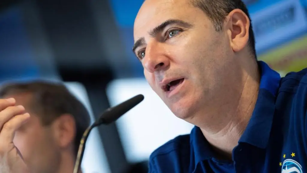 Himar-Ojeda-Sportdirektor-von-Alba-Berlin-bei-einer-Pressekonferenz