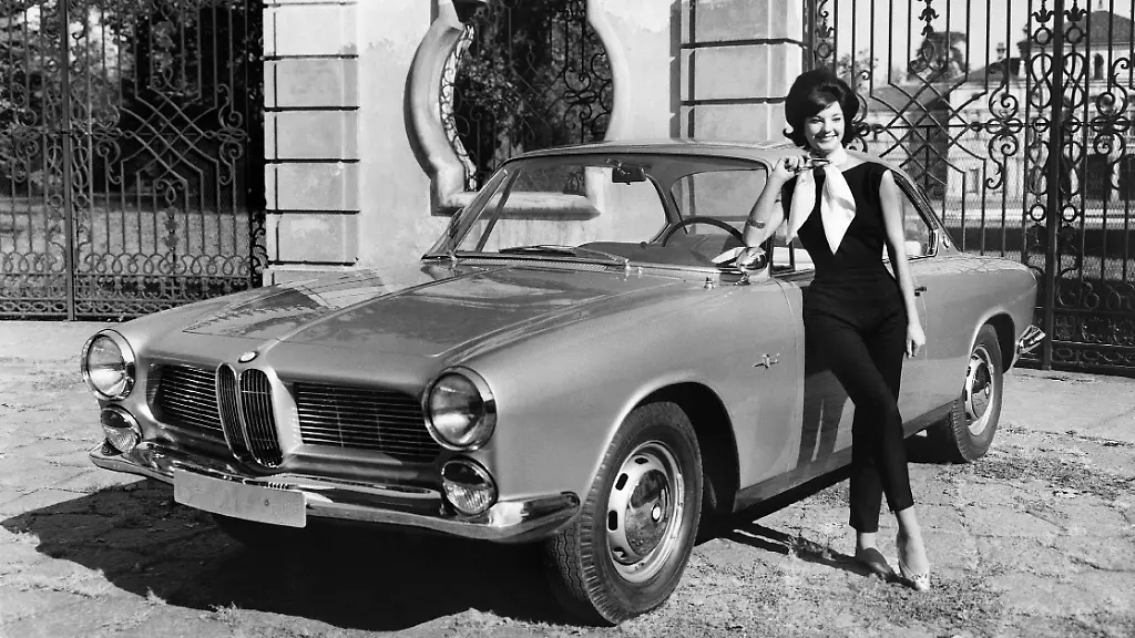 01BMW3200CSvon1961QuelleBMWGroupArchiv