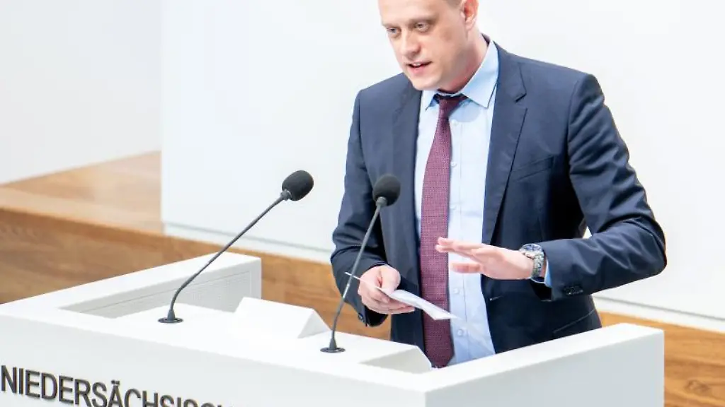 Wiard-Siebels-Parlamentarischer-Geschaeftsfuehrer-der-SPD-im-Landtag-von-Niedersachsen