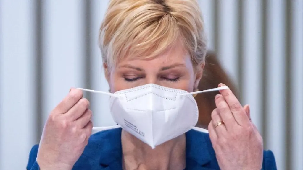 Manuela-Schwesig-SPD-die-Ministerpraesidentin-von-Mecklenburg-Vorpommern