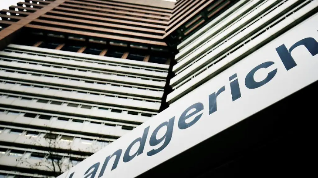 Blick-auf-das-Landgericht-Koeln