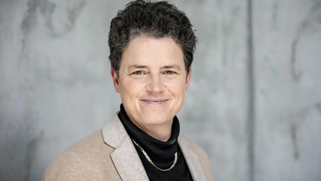 Lydia-Hueskens-Praesidiumsmitglied-der-FDP-und-Spitzenkandidatin