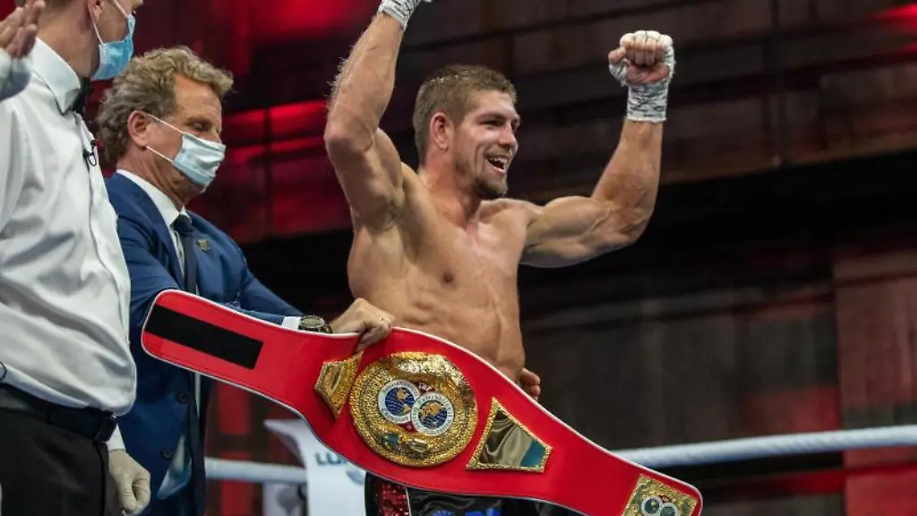 Vincent-Feigenbutz-r-bejubelt-seinen-Sieg