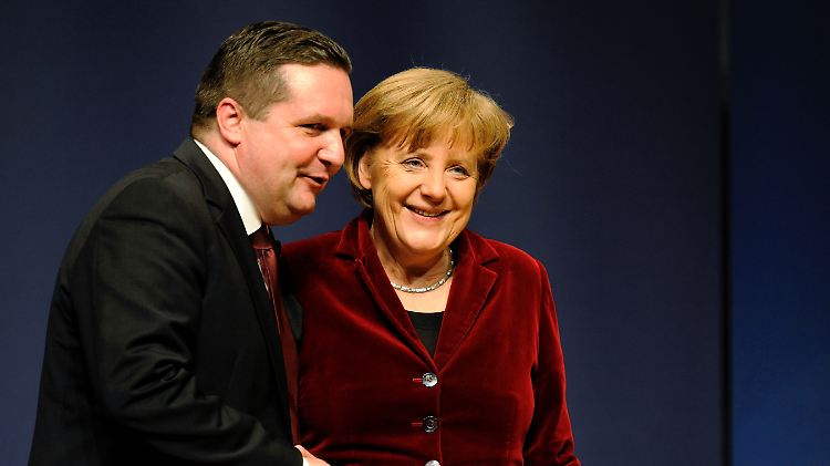Eine Mappus-Niederlage wäre auch für die Kanzlerin ein harter Schlag. Eine Neuauflage der ewigen Debatte über das "konservative Profil" der CDU wäre die Folge.