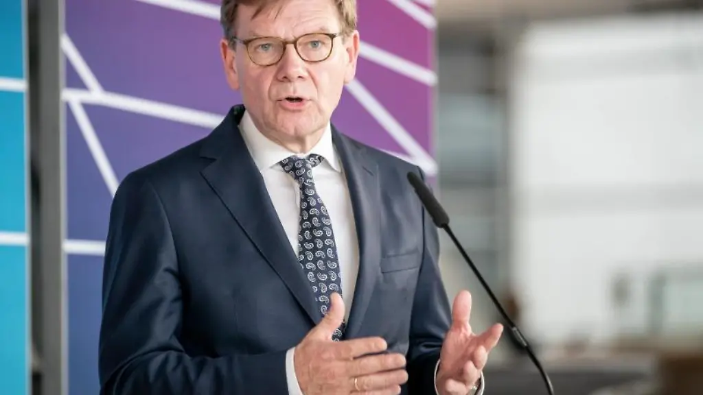 Johann-Wadephul-CDU-Stellvertretender-Vorsitzender-der-CDU-CSU-Bundestagsfraktion