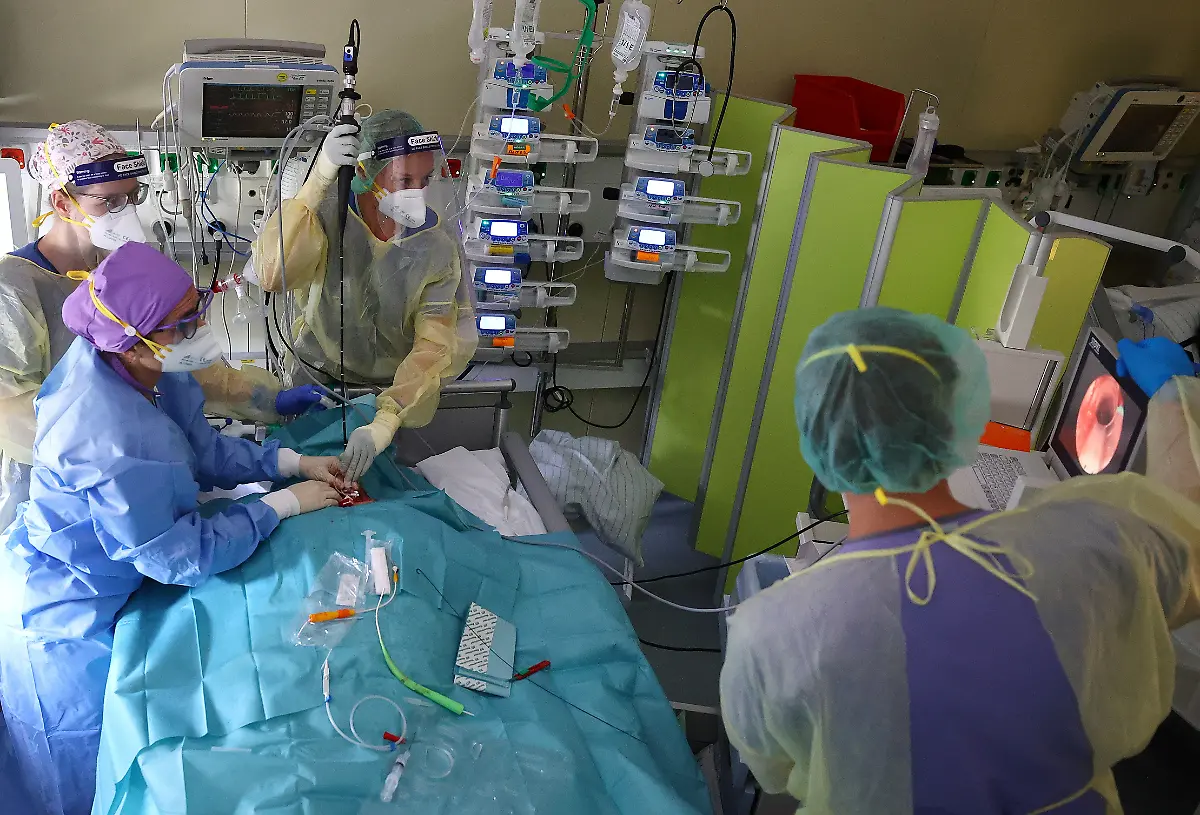 2021-05-20T160517Z-74237185-RC2NJN9EF90F-RTRMADP-3-HEALTH-CORONAVIRUS-GERMANY