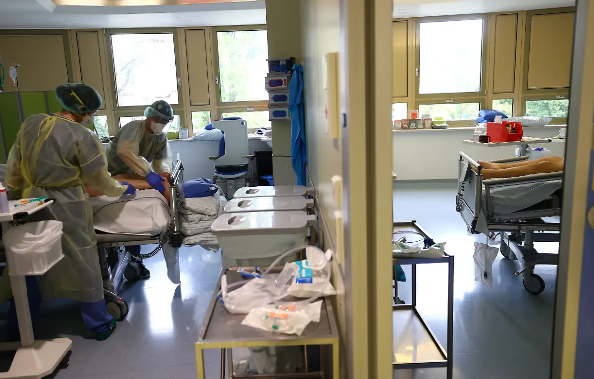 2021-05-20T155727Z-860964656-RC2KJN98HN1U-RTRMADP-3-HEALTH-CORONAVIRUS-GERMANY