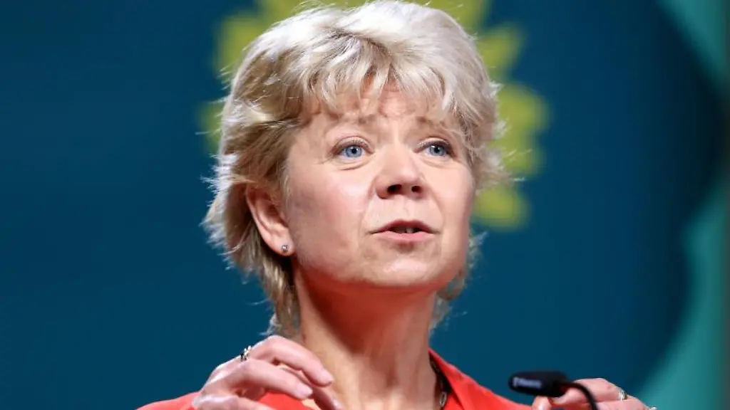 Cornelia-Lueddemann-Vorsitzende-der-Landtagsfraktion-von-Buendnis-90-Die-Gruenen-in-Sachsen-Anhalt