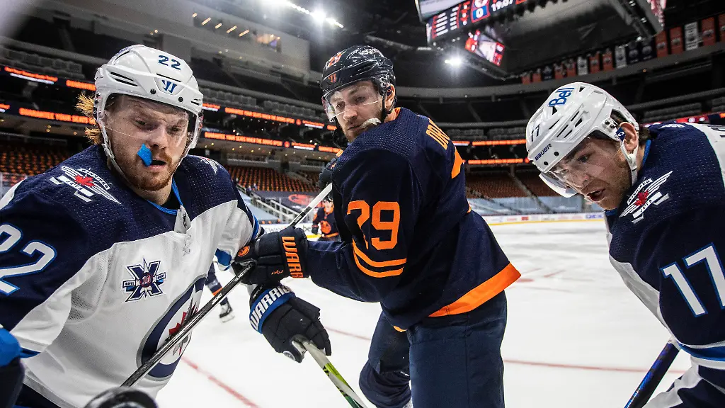 ec78992d7e550c2c2eebb3250f5cd435