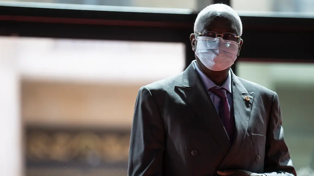 Malis-Uebergangspraesident-Bah-N-Daw-wurde-verhaftet-und-in-ein-Militaercamp-gebracht