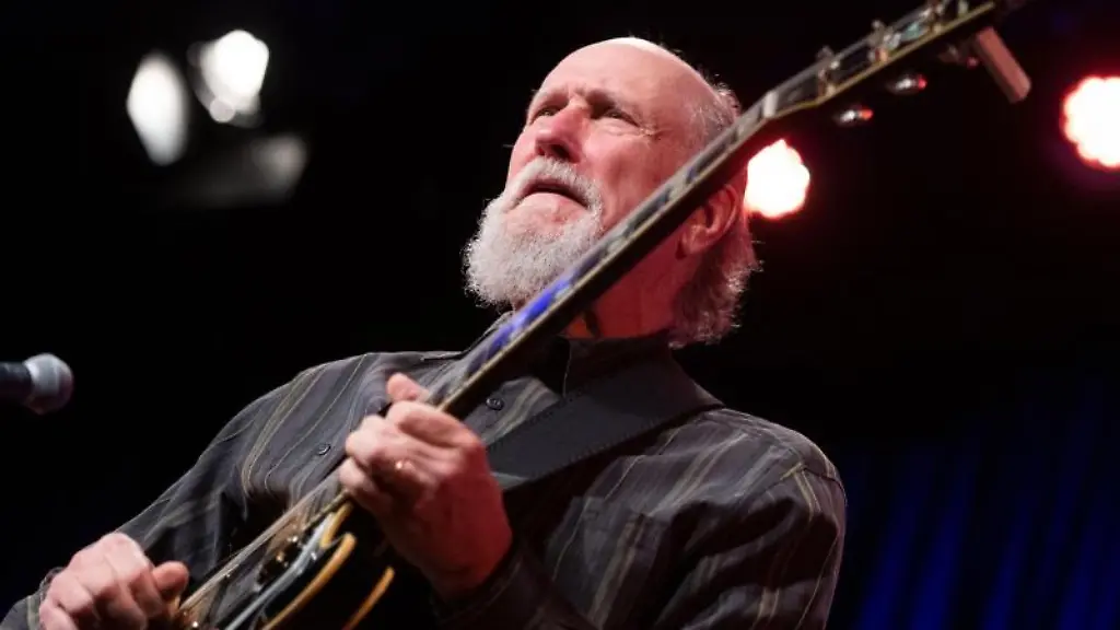 Der-amerikanische-Jazz-Gitarrist-John-Scofield-tritt-bei-den-Dortmunder-Jazztagen-auf