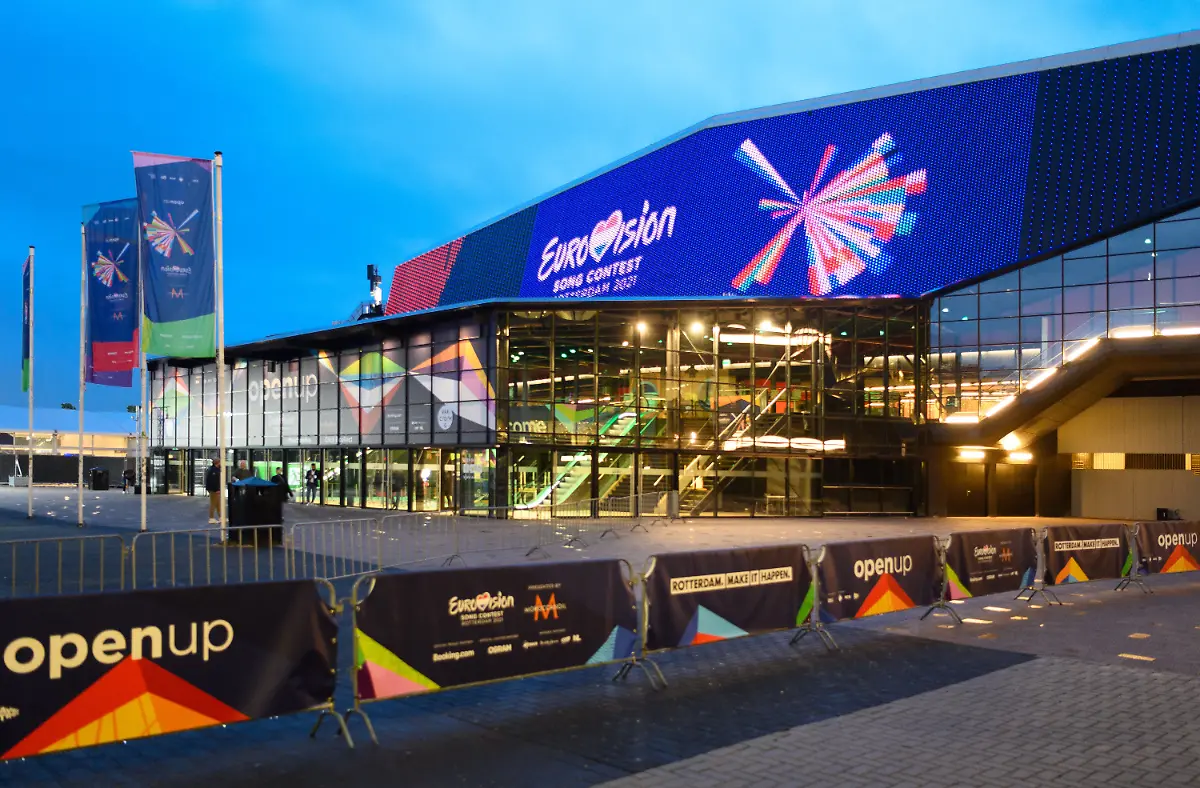 c4e46e37d803fc04af67c73390bc9306