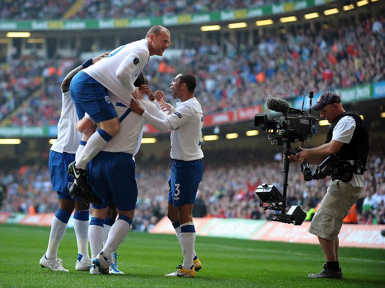 Siegreich in Cardiff: Englands Nationalmannschaft gewann das britische Duell gegen Wales ohne Probleme.