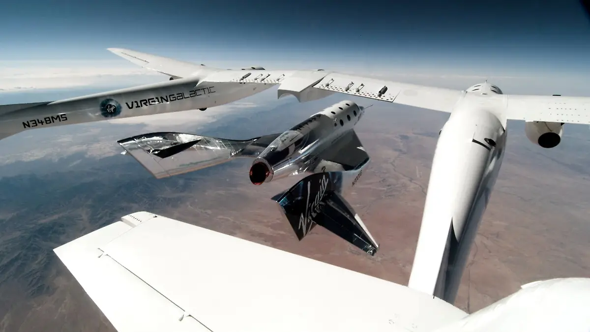 2021-05-22T174528Z-1975761174-RC21LN9TUJFS-RTRMADP-3-SPACE-EXPLORATION-VIRGIN-GALACTIC