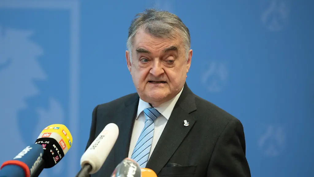 3d600d3c921497e8cdb4b921d32e353e