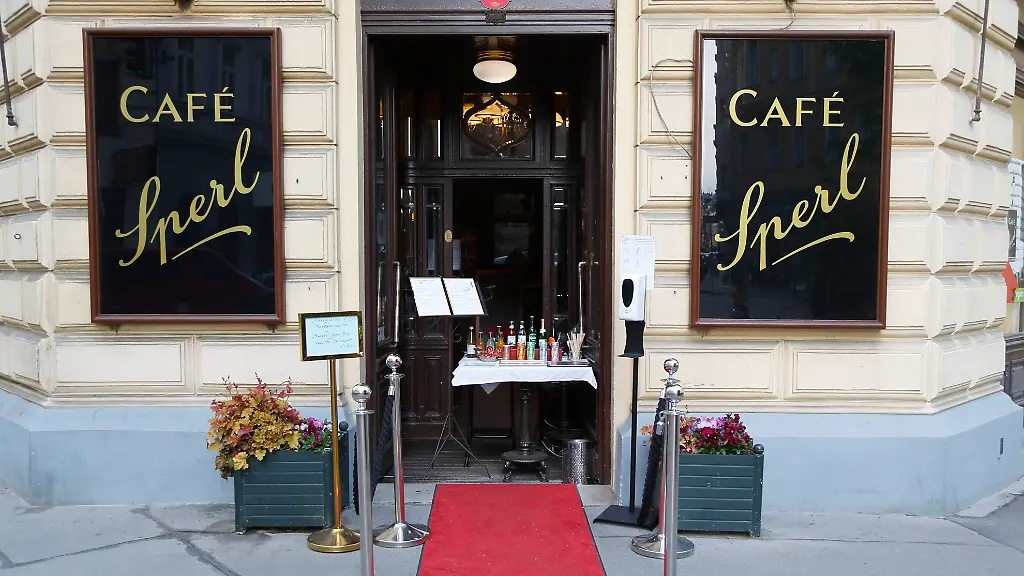 2ec18ddb8cdd8f607e95b7511bf2a408